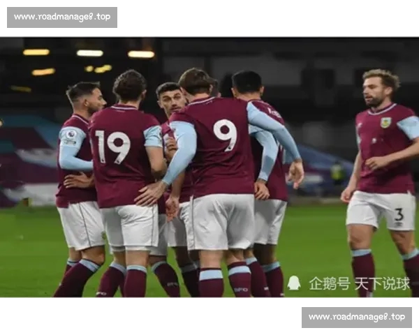 聚焦关键足球比分变化解析赛场胜负走势与战术影响全程深度球队表现 聚焦关键足球比分变化解析赛场胜负走势与战术影响全程深度球队表现